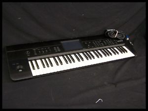 KORG KROME 61 Keys KEYBOARD   L@@K!