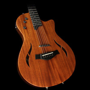 Taylor T5z Classic Acoustic/Electric Hybrid Guitar Natural