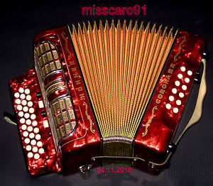 VITAGE GERMANY MADE  HOHNER CORONA III M G/C/F BUTTON ACCORDION  CASE + STRAPS