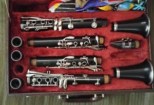Yamaha Custom Clarinet in A with double case. No International shipping.