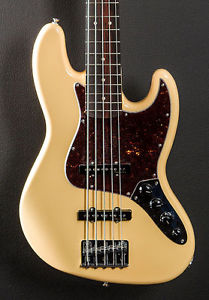 Fender Deluxe Active Jazz V Electric Bass - Mint Condition!