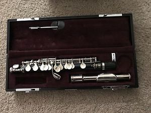 Yamaha YPC-32 Piccolo -used less than a year
