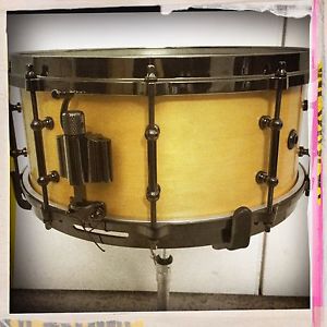 Custom DV8 Designs 6 X 14 6 Ply Maple Snare Drum (Keller shell)