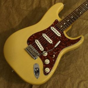 Free Shipping Used Fender Custom Shop aster Grade 1961 Stratocaster 1997 Guitar