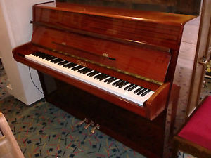 CALISIA piano small mohogany overstrung and underdamper can deliver! £450 buy