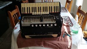 Scandalli 4/5 sets of reeds