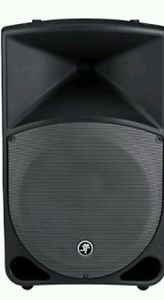 (2) Mackie TH-15A Powered Speakers
