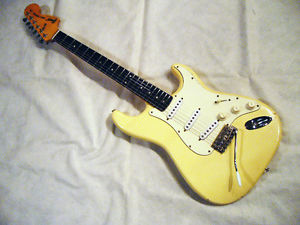 Vintage Greco SE-700 WH Stratocaster 70s Made in Japan Vintage Electric Guitar