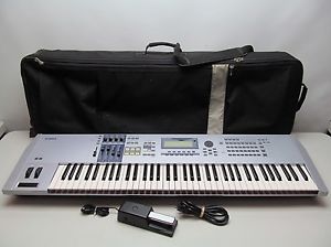 YAMAHA Motif ES7 76-Key Music Production Synthesizer Keyboard W/Case & Pedal