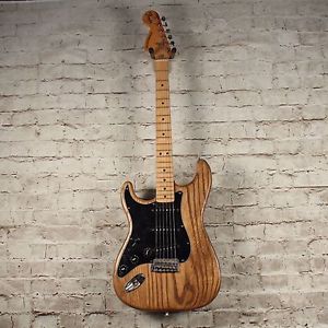 Fender 1977 Stratocaster Left Handed Refin'