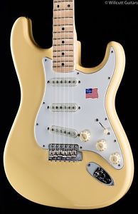 Fender Yngwie Malmsteen Stratocaster Vintage White, Scalloped Maple board (426)
