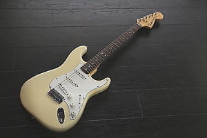 Fender Stratocaster 1974 YOUNG GUITAR EX condition w/Hard Case Electric Guitar
