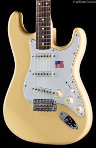 Fender Yngwie Malmsteen Stratocaster Vintage White Scalloped RW Board (087)