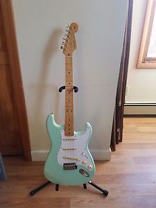 Fender Classic 50s Stratocaster Electric Guitar
