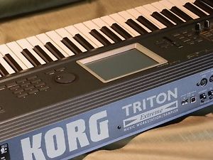 Korg Triton Extreme 61 key Synthesizer Piano Keyboard