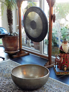 Große Nepal Klangschale (Fußschale)  -  10,6 kg  -  Durchmesser ca. 52,5 cm