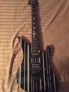 Schecter Synyster Gates Custom-S Black With Silver Pinstripes ExcellentCondition