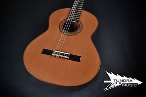 Ramirez R1 - Jose Ramirez Handmade Classical Guitar - Natural