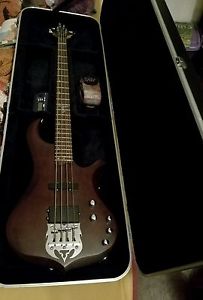 guitare basse traben 4 cordes