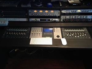 Universal Audio UA 4-710D 4 Channel Studio Mic Preamp - Excellent