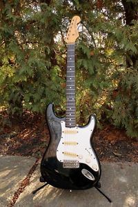 1983 Squier by Fender JV strat '62 stratocaster BLACK ( made in Japan )
