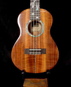 Bruce Wei Solid Curly Hawaiian Koa Tenor Ukulele MOP Mermaid Inlay UG17-2409