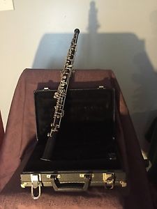 Wood Selmer Oboe Intermdiate Student model 121 Full Range Conservatory   Case