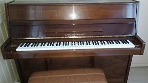 upright piano