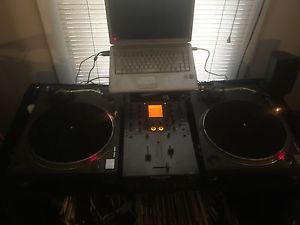 technics sl-1200mk2 With Pioneer DJM-909 Mixer And Serato Box