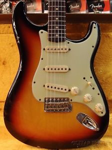 Fender Custom Shop 1960 Stratocaster Relic -3 Color Sunburst Electric