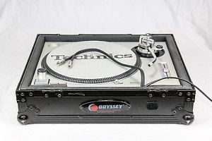 Technics SL-1200MK2 Quartz Direct Drive Turntable System w/ Black Odyssey Case