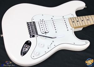 2015 Fender Standard Stratocaster HSS w/ HSC, Arctic White, Maple FB #37999