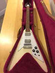 2015 Gibson USA Limited Edition Flying V White 70's Style