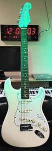 2016 Fender Artist Jeff Beck Signature Electric Guitar Olympic White