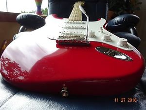 Near Mint 2001 Fender Eric Clapton Tofino red stratocaster electric guitar