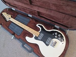 Peavey T60 electric - USA made - late 70's/mid 80's - great guitar with hardcase