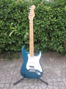 1998 Fender American Standard Stratocaster Lake Placid Blue Made in USA