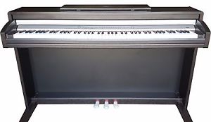 Lot 6 Korg C320 Digital Piano with Speakers and Korg GEC3 Student Interface