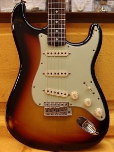 Fender Custom Shop TBC 1960 Stratocaster Relic -3 Color Sunburst Electric
