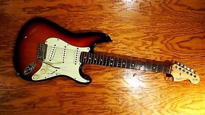 1996 Sunburst Fender  Bonnie Raitt Signature Stratocaster ***RARE!!!***