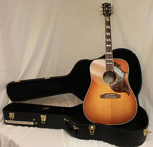 Gibson Acoustic-electric Hummingbird - Heritage Cherry Sunburst (2015)