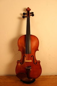 SUPERBE VIOLON 4/4 MODELE STRADIVARI MONTE PALISSANDRE ARCHET ETUI COLOPHANE.