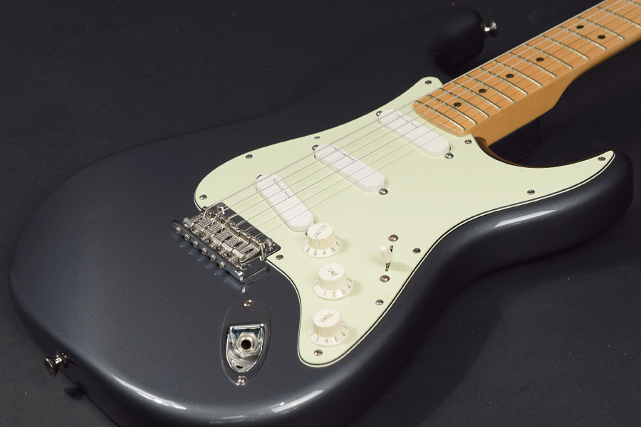 Fender USA: Electric Guitar American Standard Stratocaster M Charcoal Frost USED