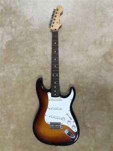Fender Japan ST-43M medium scale 3TS