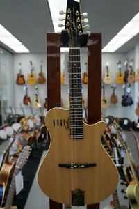 Godin A8 Mandolin w/Bag Natural