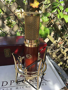 Blue Woodpecker mint cond (IT REALLY IS) with shock, box and paperwork