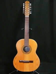 TIPLE COLOMBIANO(Colombian TIPLE)