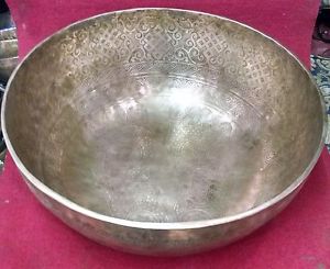 Grosse Fuss Klangschale (Feet-Chakra-Healing-Etched-Singing-Bowl  Feet-Chakra)