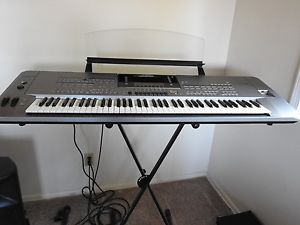 Yamaha Tyros5-76 Keyboard Synthesizer, Used only a few times