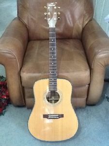 WAYNE HUMMEL LUTHIER MADE ACCOUSTIC GUITAR RIGHT HAND